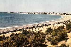 H φωτογραφία της ημέρας: Παραλία στην Ιεράπετρα του 1962