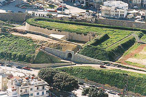 ΑΠΟΦΑΣΗ ΟΙΚΟΝΟΜΙΚΗΣ ΕΠΙΤΡΟΠΗΣ: Από μηδενική βάση η εξέταση όλων των προσφορών για τα τείχη