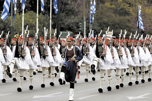 Η στρατιωτική παρέλαση για την επέτειο των 200 χρόνων από την κήρυξη της Επανάστασης του 1821