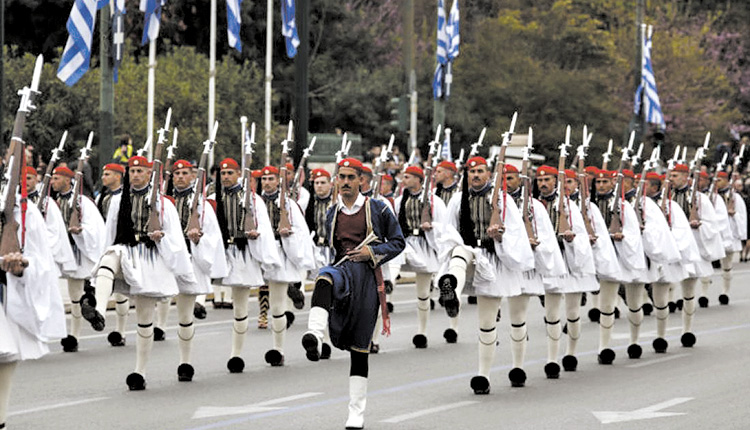 Η στρατιωτική παρέλαση για την επέτειο των 200 χρόνων από την κήρυξη της Επανάστασης του 1821
