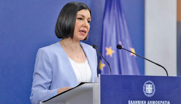 κυβερνητική  εκπρόσωπος Αριστοτελία Πελώνη