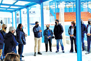 Ο κ. Αυγενάκης με παράγοντες του υγρού στίβου