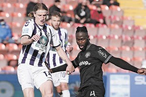 ΑΠΟΛΛΩΝ ΣΜ - ΟΦΗ: Σακόρ και Σλίβκα