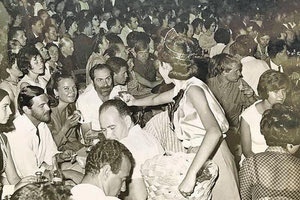 H φωτογραφία της ημέρας: Γιορτή σουλτανίνας στη Σητεία του ‘80