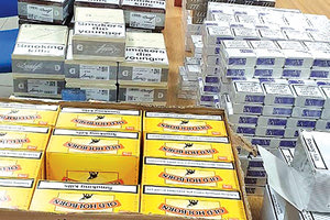 Τσιγάρα αξίας δέκα χιλιάδων ευρώ έκλεψε από περίπτερο