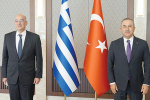 Στην συνάντηση με τον Τούρκο ομόλογο του Μεβλούτ Τσαβούσογλου, ο Έλληνας Υπουργός Εξωτερικών Νίκος Δένδιας