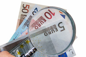 «Σαφάρι» με φορολογικούς και τελωνειακούς ελέγχους