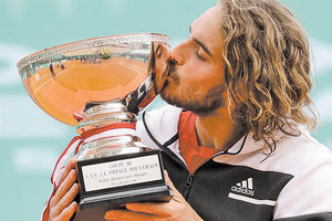 ΤΕΝΙΣ: “Πρίγκιπας” στο Μόντε Κάρλο ο Τσιτσιπάς