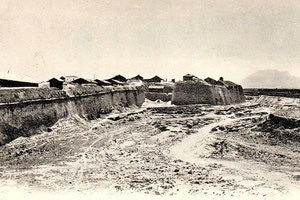 H φωτογραφία της ημέρας: Στρατόπεδο των Εγγλέζων στα Τείχη του Ηρακλείου