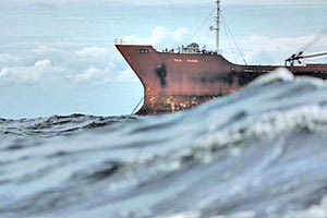 δεξαμενόπλοιο HEROIC που βρίσκεται ανοικτά των Καλών Λιμένων