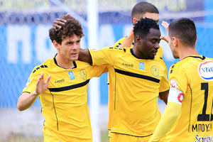 παίκτες του Εργοτέλη πανηγυρίζουν