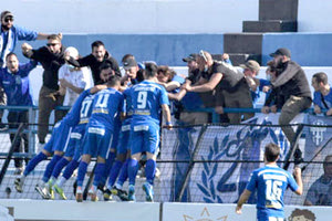 φίλαθλοι των Χανίων που βρέθηκαν στο  γήπεδο κ