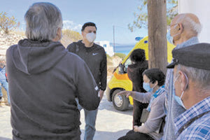 Τα εμβολιαστικά κέντρα σε Νάξο, Ηρακλειά και Σχοινούσα επισκέφθηκε ο υπουργός Υγείας Βασίλης Κικίλιας