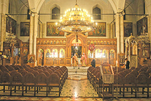 Χωρίς πιστούς έγινε πέρσυ η Ανάσταση στους ιερούς ναούς