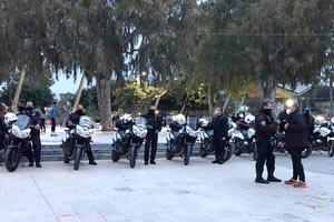 αστυνομικοί στην πλατεία Ελευθερίας