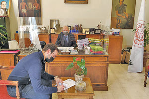 «Λίφτιγκ» στο δημοτικό κτήριο της Λότζια