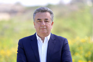 Σταύρος Αρναουτάκης