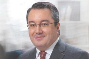 Είναι κατά της ανοσίας της αγέλης ο καθηγητής Ηλίας Μόσιαλος