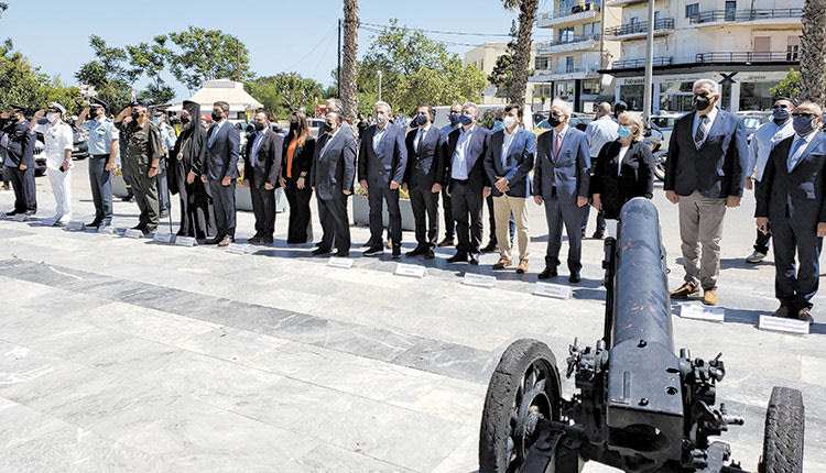 κατάθεση στεφάνων Μάχη Κρήτης