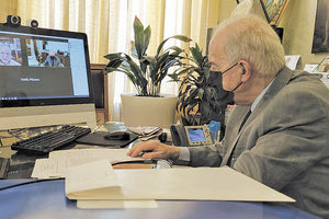 τηλεδιάσκεψη με τη συμμετοχή του δημάρχου Ηρακλείου Βασίλη Λαμπρινού και του προέδρου του Δ.Σ. του Οργανισμού, Κώστα Γιαννόπουλου