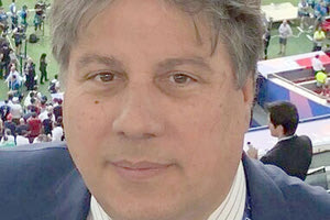 ο Μάνος Σταραμόπουλος