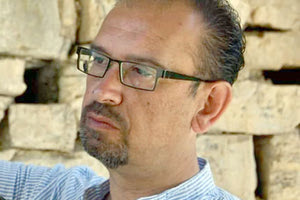 Μανόλης Κλώντζας