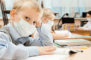 Μαθητές με μάσκα στα σχολεία