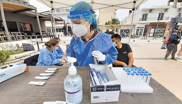 rapid test από κλιμάκια του ΕΟΔΥ στο Τυμπάκι
