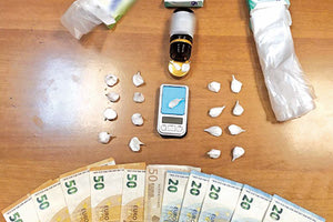 Του βρήκαν κοκαΐνη και μετρητά στο σπίτι