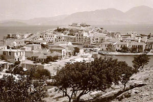 H φωτογραφία της ημέρας: Ο Άγιος Νικόλαος λίγο πριν τον πόλεμο