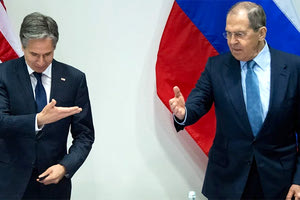 Σεργκέι Λαβρόφ στις συνομιλίες που είχε με τον Αμερικανό ομόλογό του Άντονι Μπλίνκεν