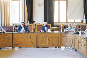 σύσκεψη στον Δήμο Ηρακλείου για το ζήτημα αξιοποίησης του χώρου στο αεροδρόμιο «Νίκος Καζαντζάκης»