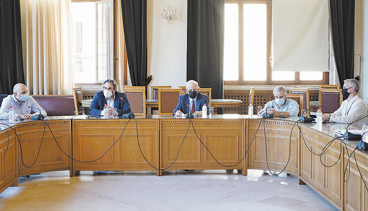 σύσκεψη στον Δήμο Ηρακλείου για το ζήτημα αξιοποίησης του χώρου στο αεροδρόμιο «Νίκος Καζαντζάκης»