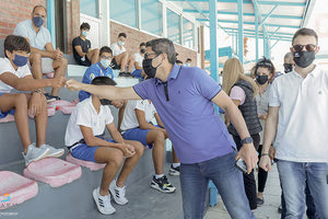 αγώνες πόλο στο κολυμβητήριο Ηρακλείου παρακολούθησε ο κ. Αυγενάκης