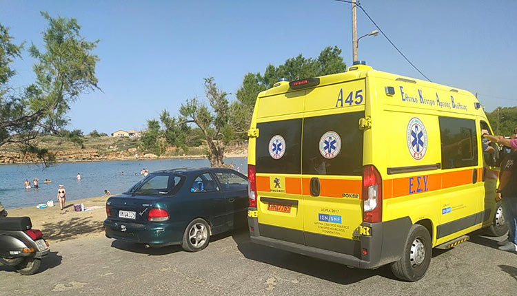 EKAB στην παραλία των Αγίων Αποστόλων στα Χανιά