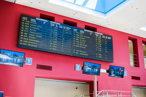 ανοίγει ο τουρισμός