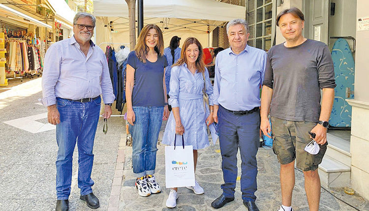 ΒΙΚΤΟΡΙΑ ΧΙΣΛΟΠ - ΣΤΑΥΡΟΣ ΑΡΝΑΟΥΤΑΚΗΣ2