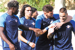 Αλμυρός παίκτες