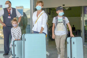 Τουρίστες άφιξη