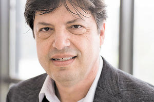 Ο καθηγητής Χ. Μακριδάκης