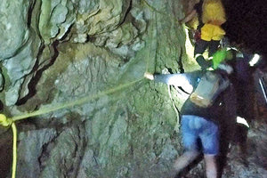 πεζοπορία σπηλαιολογία