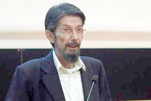 Ο δρ. Γ. Χουλιάρας