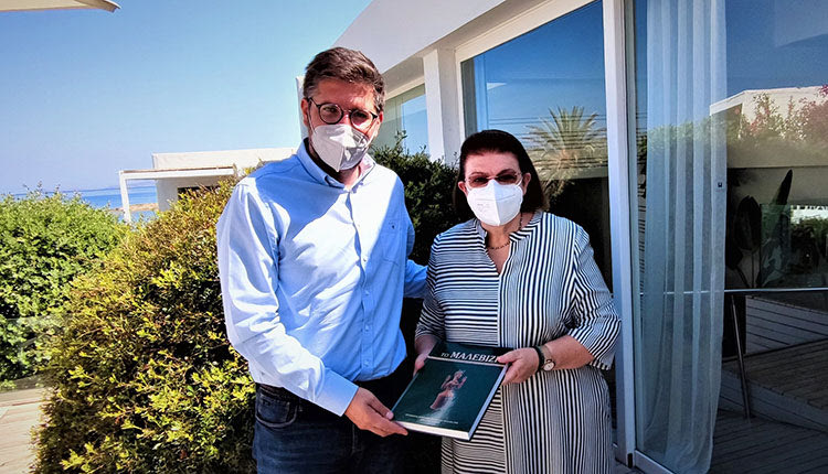 Από τη συνάντηση Μποκέα - Μενδώνη 