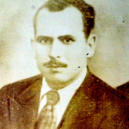 Ο Γιάννης Ζαχαρία Μανουράς. Εκτελέστηκε από τα φασιστικά γερμανικά στρατεύματα έξω από τη Θήβα μαζί με ενενήντα πατριώτες, στις 16 Μαΐου 1944