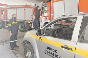 Μαμουλάκης επίσκεψη στην Πυροσβεστική