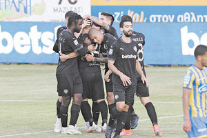 Ποδοσφαιριστές ΟΦΗ