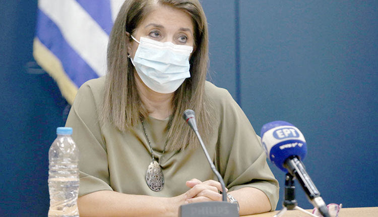 η καθηγήτρια Παιδιατρικής Λοιμωξιολογίας και μέλος της Επιτροπής Εμπειρογνωμόνων Βάνα Παπαευαγγέλου