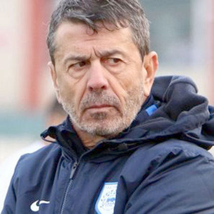 Γιάννης Πετράκης