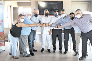 Από τη χθεσινή παρουσίαση του Ευρωπαϊκού Πρωταθλήματος Αντισφαίρισης Κωφών που αρχίζει σήμερα στο «Lyttos Beach»