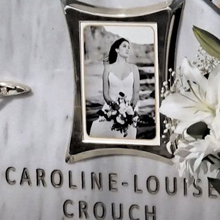 επιτύμβιος στήλη Κάρολαιν